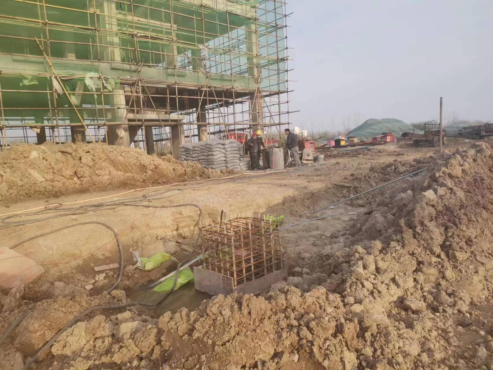 集贤当桥梁出现裂缝的时候应该及时加固修补